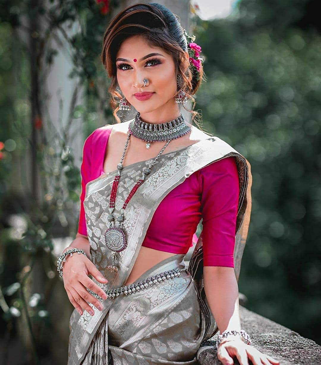 Elegant Grey Woven Silk Blend Saree with Silver Leaf Motifs and Designer Border