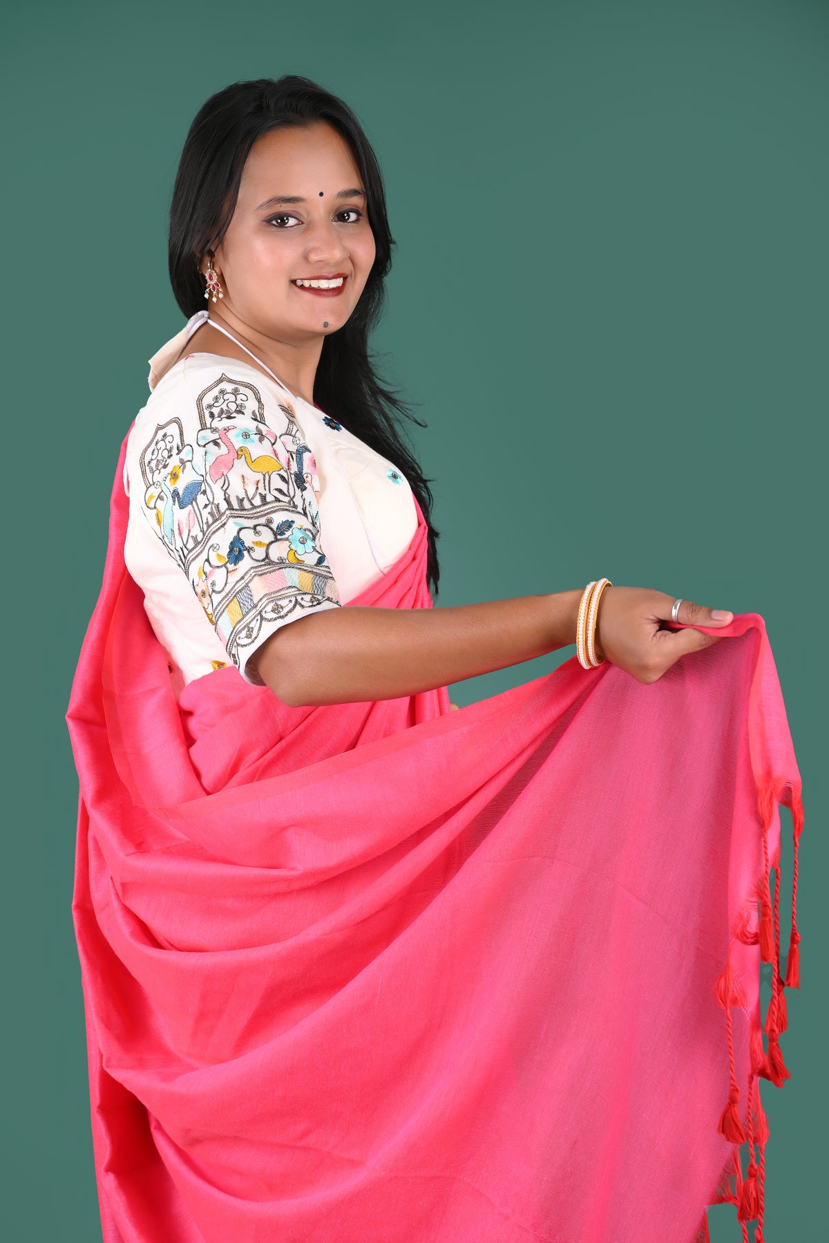 Vibrant Rani Pink Solid Saree with Tassel Pallu – Stylish Ethnic Wear