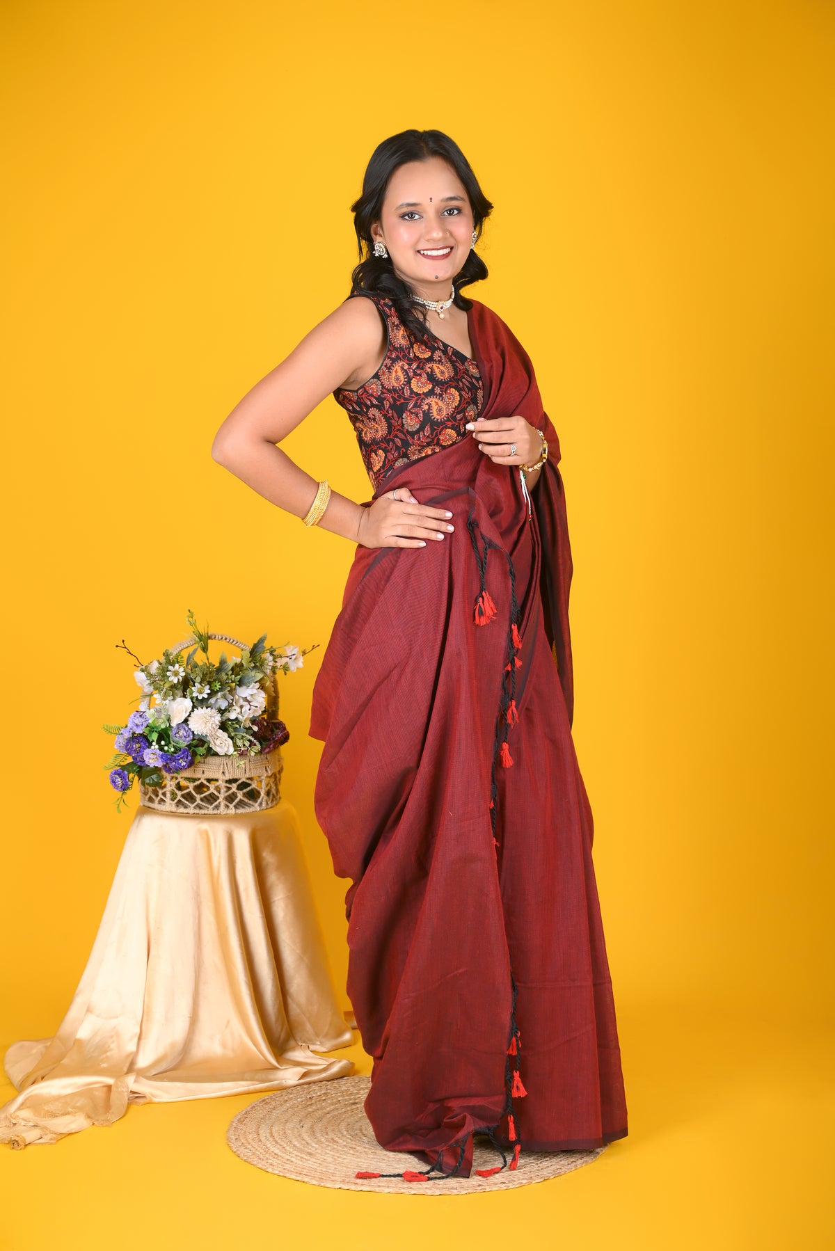 Elegant Deep Maroon Solid Saree with Tassel Pallu – Classic Ethnic Wear