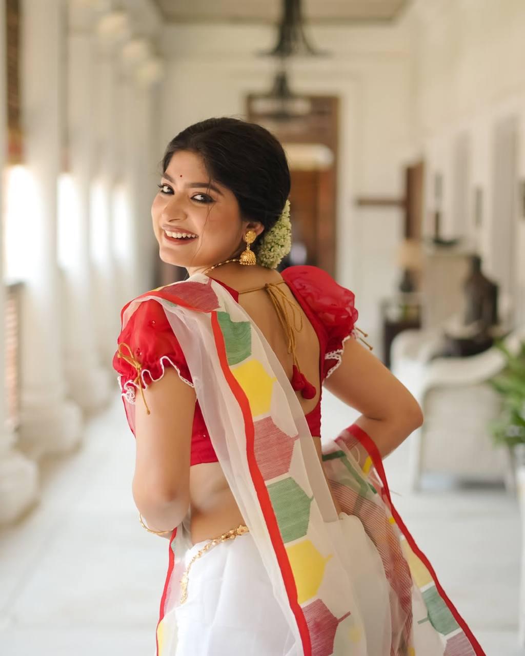 White Multicolor Printed Saree with Contemporary Geometric Design