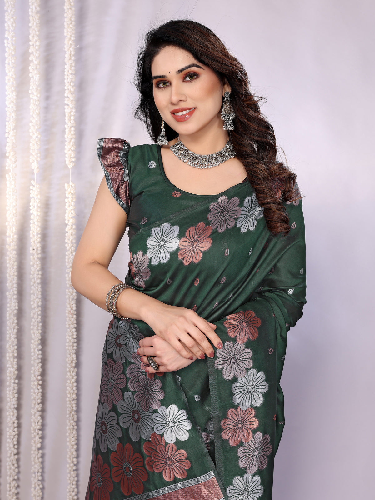 Green Banarasi Silk Floral Weaving Saree with Woven Border & Unstitched Blouse