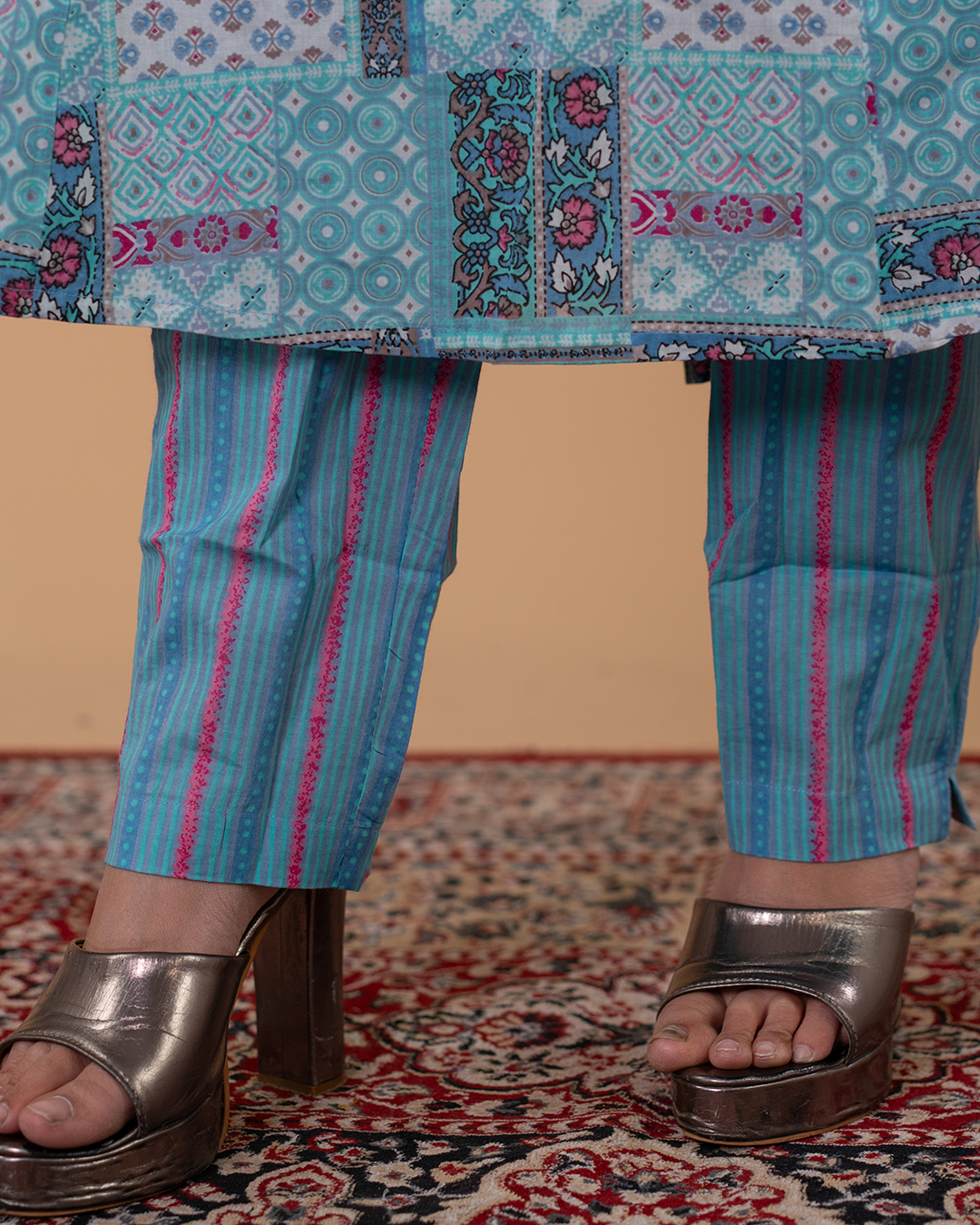 Aqua Blue Printed Cotton Kurta with Decorative Buttons – Everyday Ethnic Wear