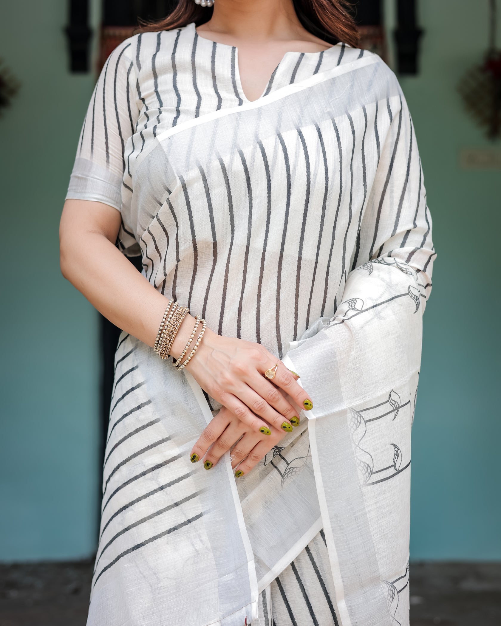 Classic Ivory Linen Cotton Saree with Grey Stripes & Minimal Print