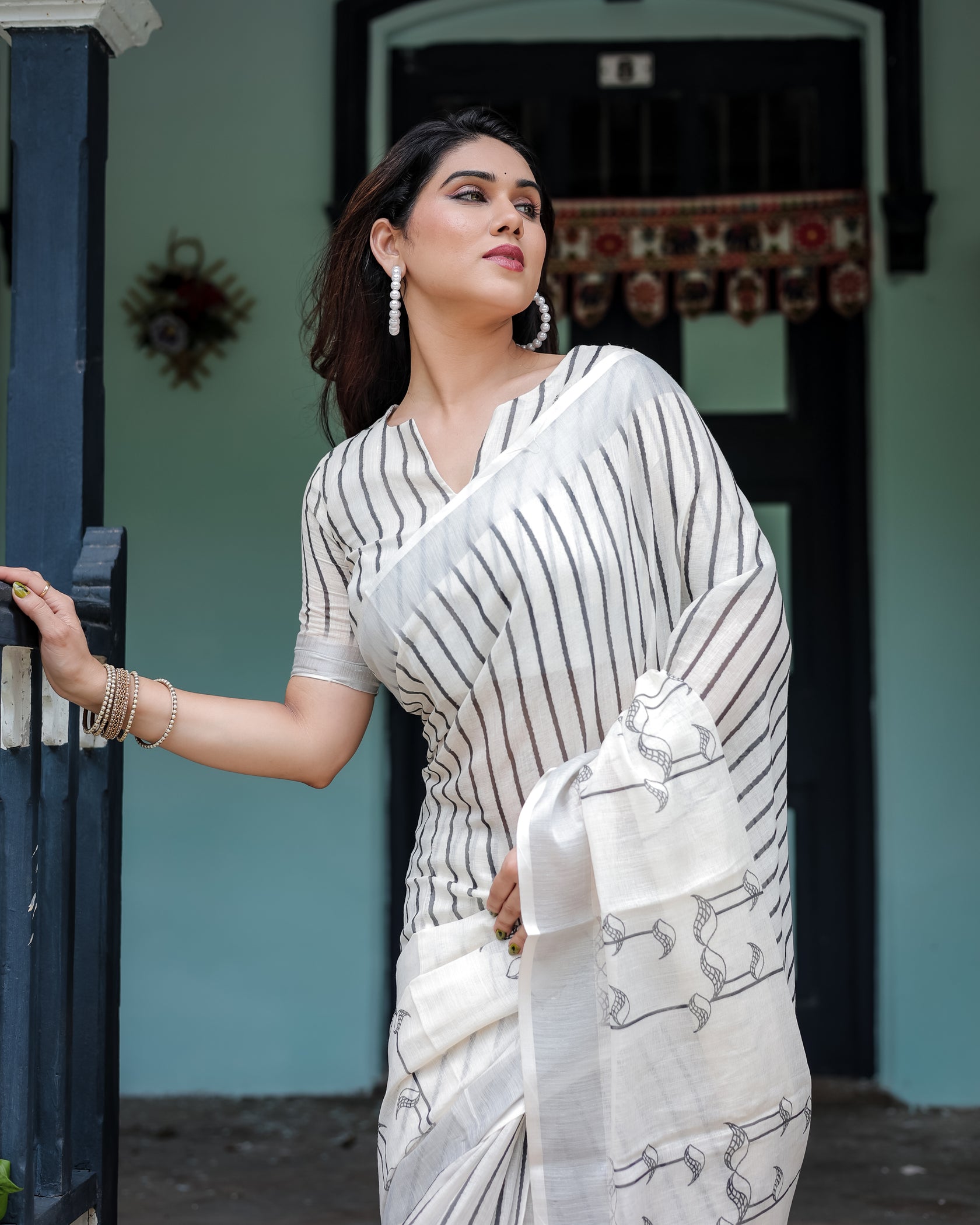 Classic Ivory Linen Cotton Saree with Grey Stripes & Minimal Print