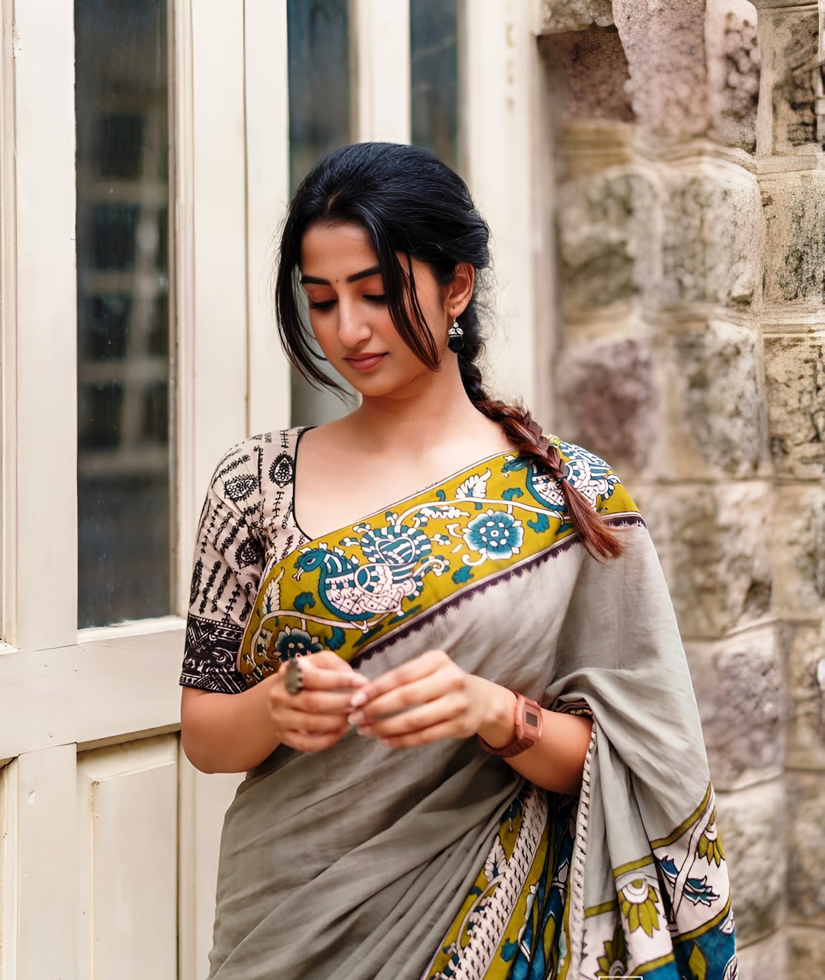 Elegant Grey Linen Cotton Saree with Kalamkari Inspired Border & Printed Blouse