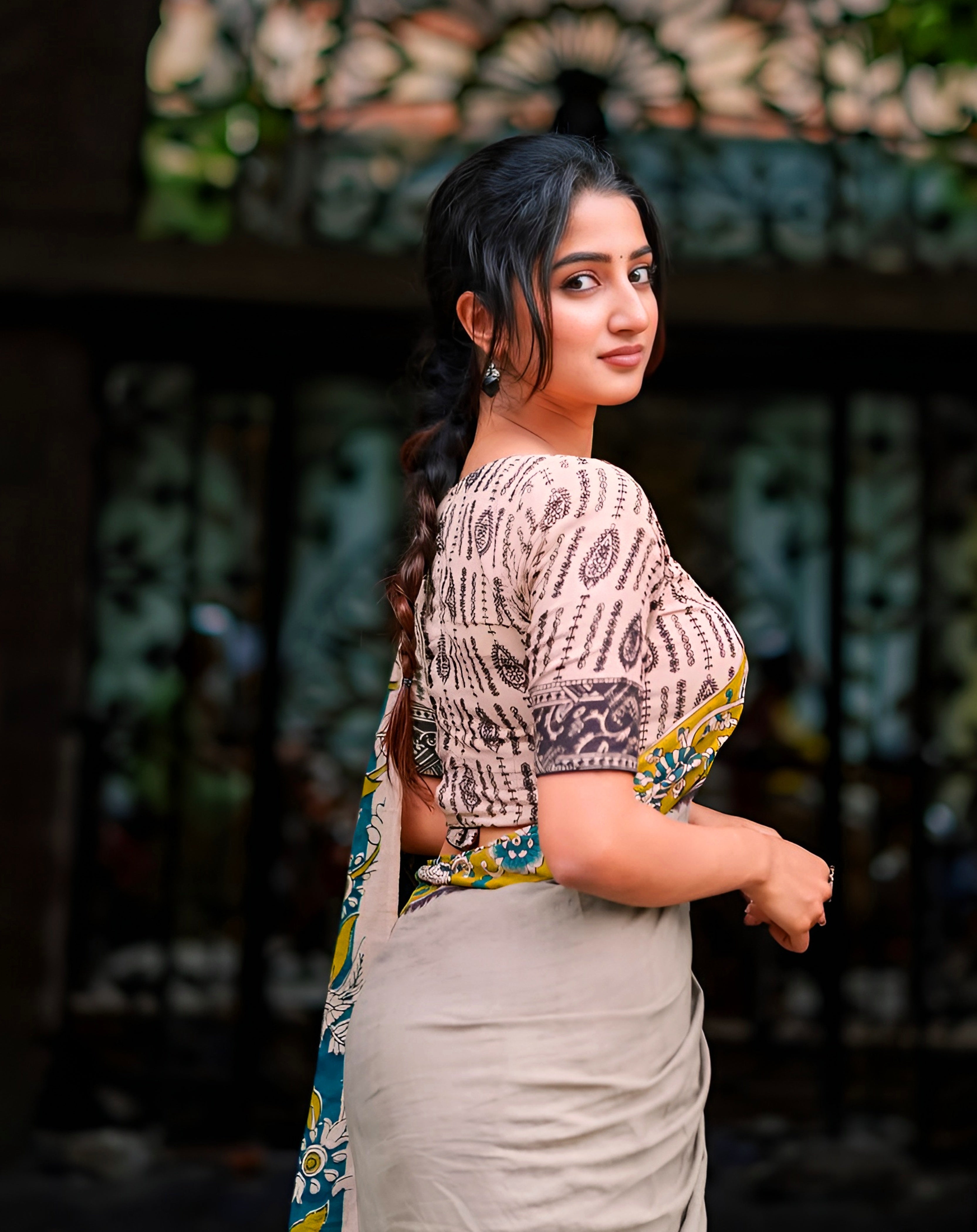 Elegant Grey Linen Cotton Saree with Kalamkari Inspired Border & Printed Blouse