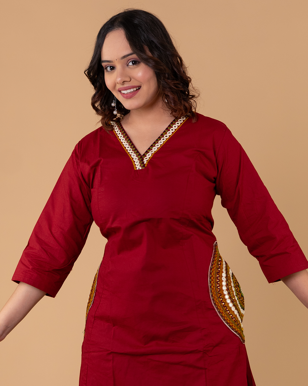 Maroon Solid Kurta Set with V-Neck & Subtle Embellished Detailing