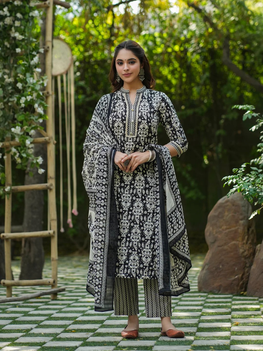 Black & White Geometric Print Cotton Kurta Set with Dupatta – 3-Piece Ethnic Suit