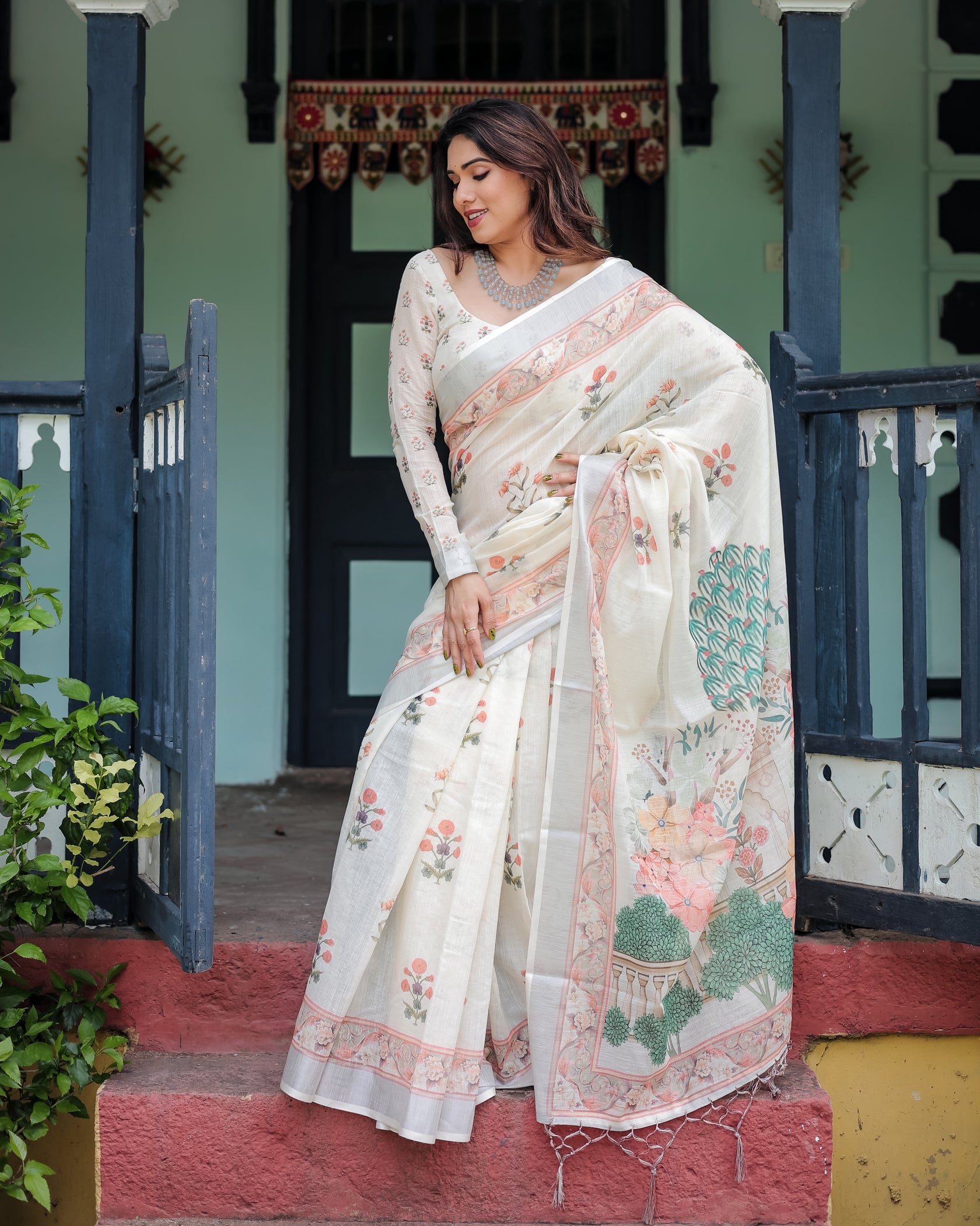 Vintage Garden Print Off-White Linen Cotton Saree