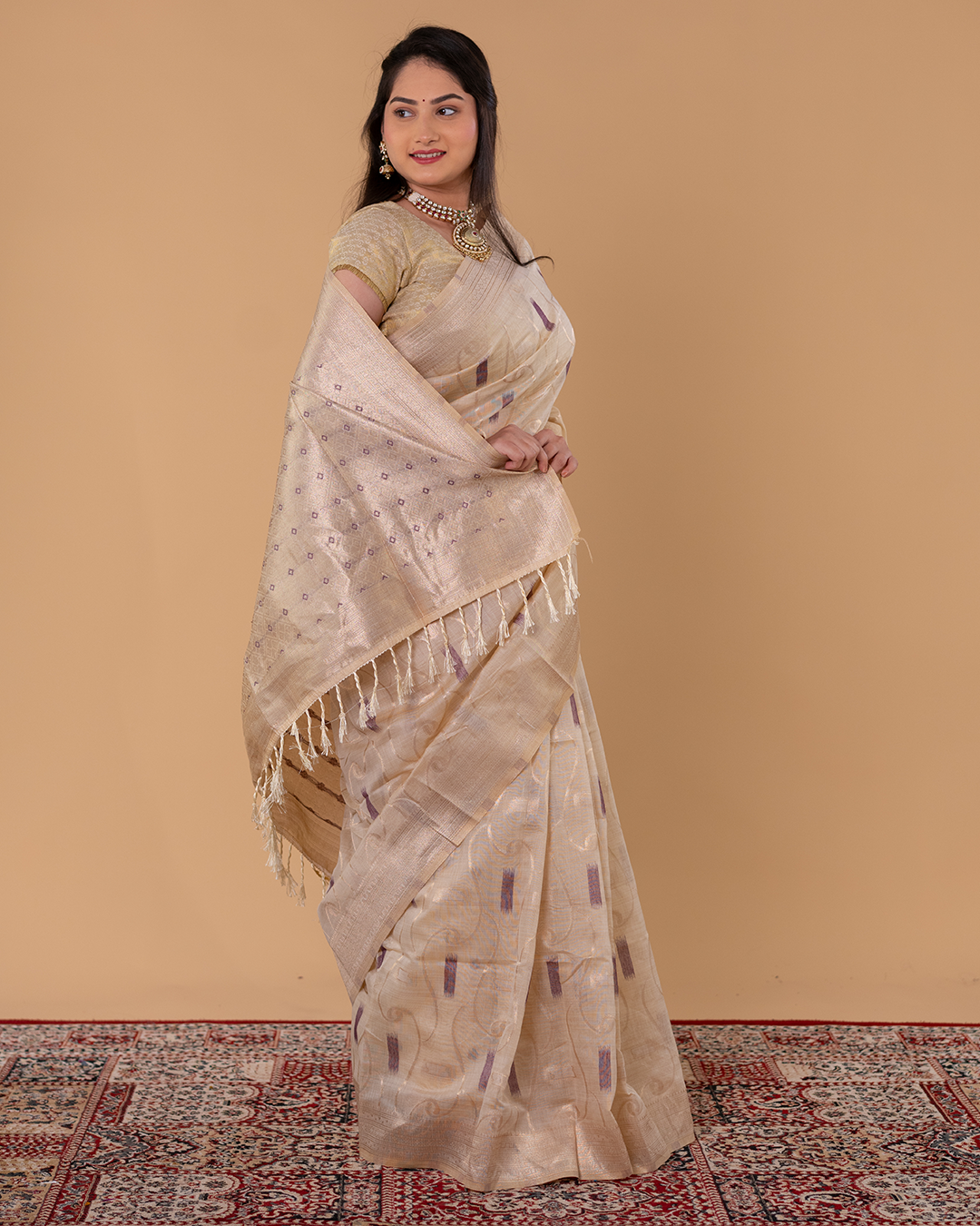 Ivory Beige Elegant Printed Saree